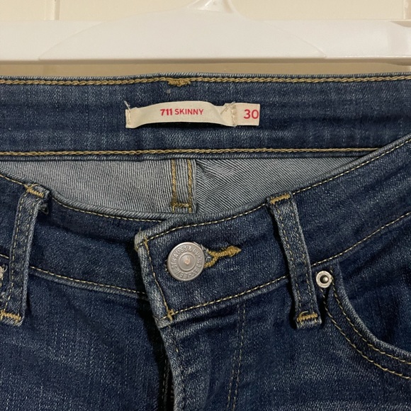 Levi’s Women’s 711 Skinny Jeans Size 30 - Picture 2 of 4